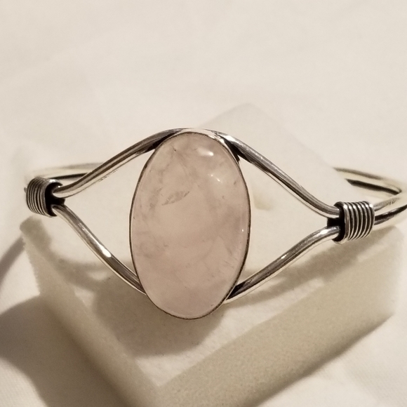 🌺BOGO*Vintage Pink Quartz Silver Cuff - Picture 8 of 8